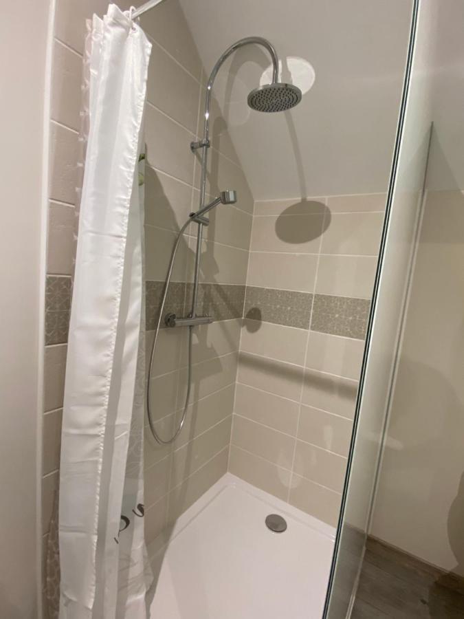 Chambre Privative Chez Toutoune Fontainebrux Kültér fotó